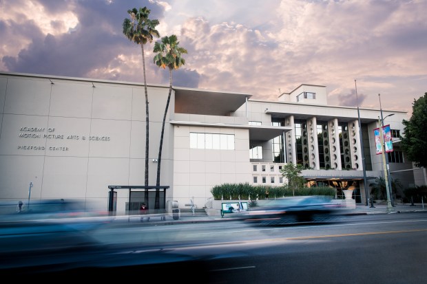 20160520_pickford_center_0925